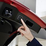 Die heckklappe des Mazda CX-5 öffnet auf Knopfdruck