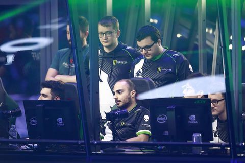 Kuro Takhasomi, Spitzname "KuroKy" hat insgesamt 3,4 Millionen Dollar durch "Dota 2"-Turniere gewonnen