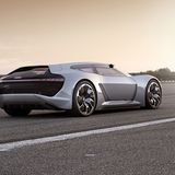 In etwas mehr als zwei Sekunden beschleunigt der Bolide auf 100 km/h