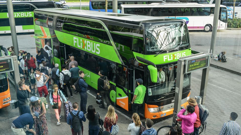 Flixbus-Passagiere: Die sind ihre Fahrgastrechte bei Fernbusreisen