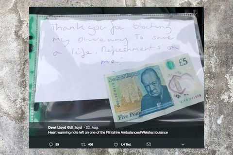 Wales: Diese herzerwärmende Notiz finden Sanitäter an Krankenwagen