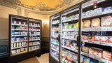 Sieht aus wie ein normaler Supermarkt, nur das Ambiente ist ungewöhnlich.