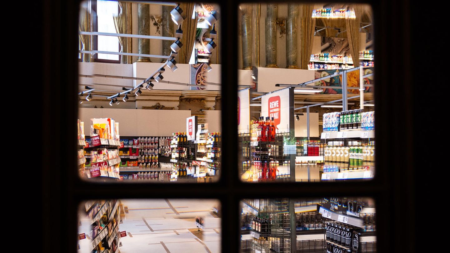 Geöffnet bleibt der Pop-up-Supermarkt bis 2. September.