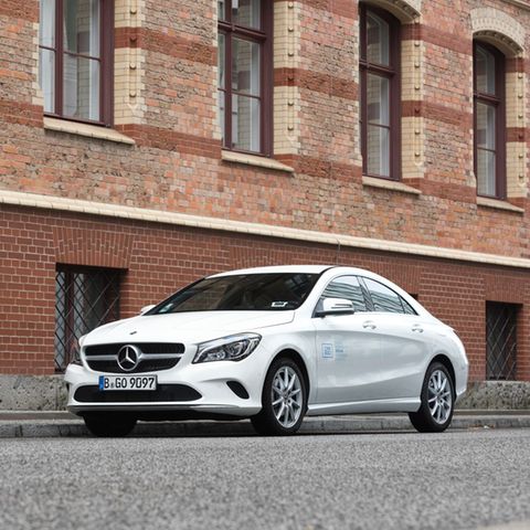 Nachrichten aus Deutschland: Mercedes von Car2Go