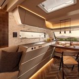 Hängeleuchten sind wegen der Pendelbewegungen sonst in Wohnwagen verpönt.