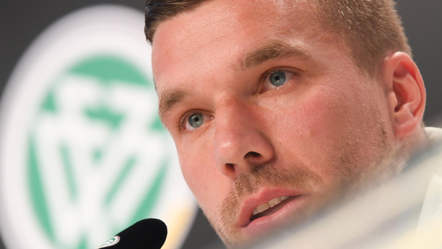 Lukas Podolski weist Rassismus-Vorwürfe gegen Nationalelf zurück