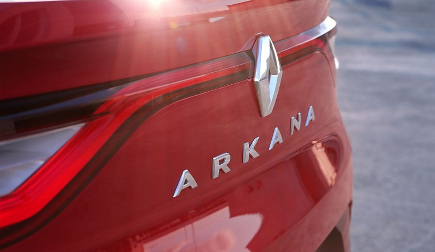 Die Rückleuchten des Arkana passen in die Renault-Familie
