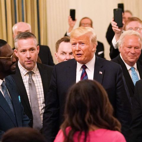 Donald Trump mit evangelikalen Führern im Weißen Haus