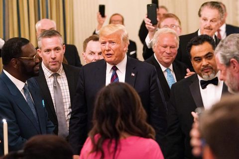 Donald Trump mit evangelikalen Führern im Weißen Haus