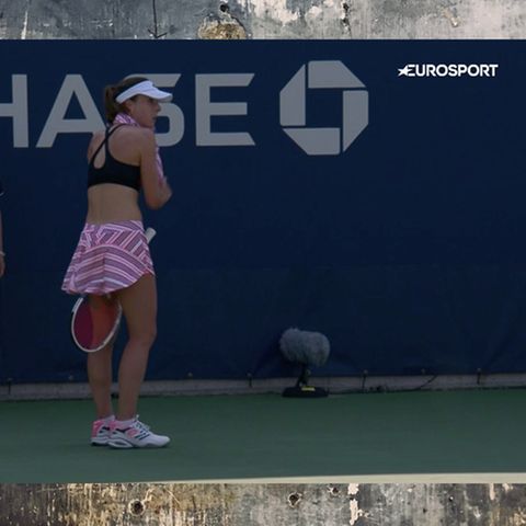 US Open: Tennisspielerin wird bestraft, weil sie ihr Shirt umdrehte