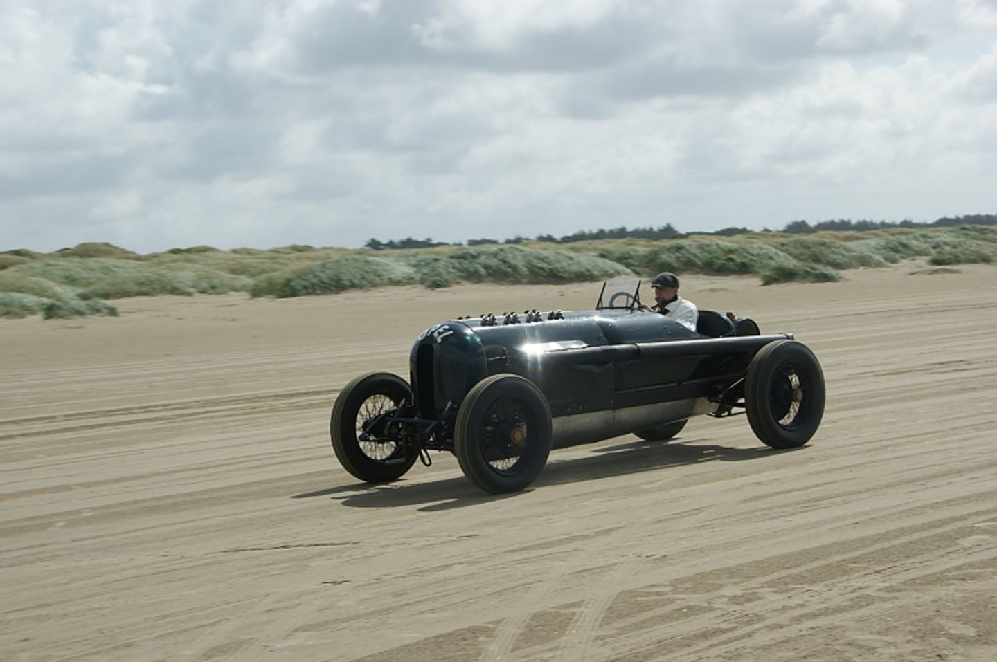 Grünes Monster Opel - unterwegs in Dänemark