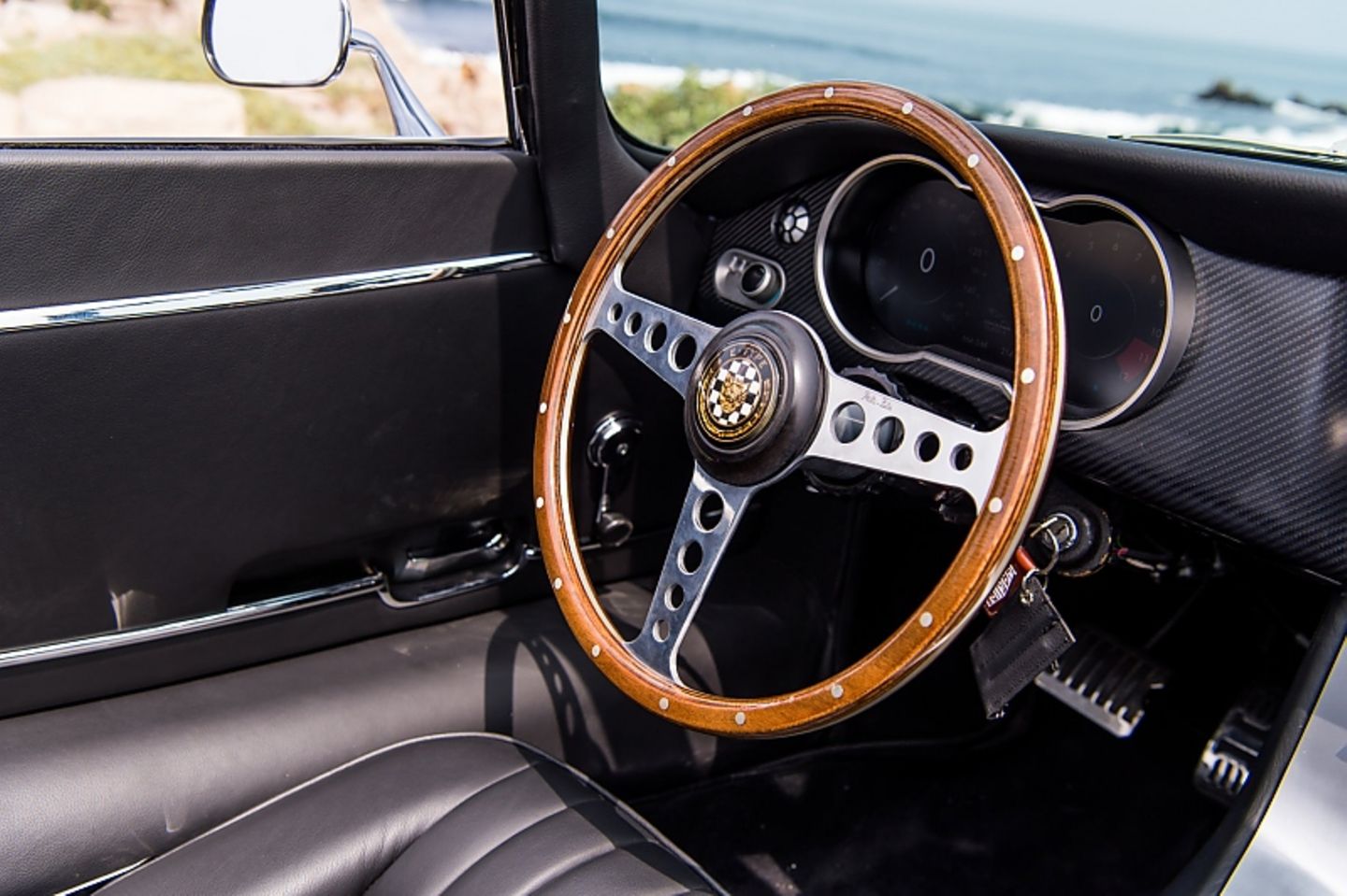 Jaguar E-Type Zero - kommt als Links- und Rechtslenker