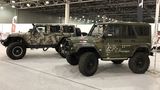 Militärvehikel sind beim Moskauer Autosalon in