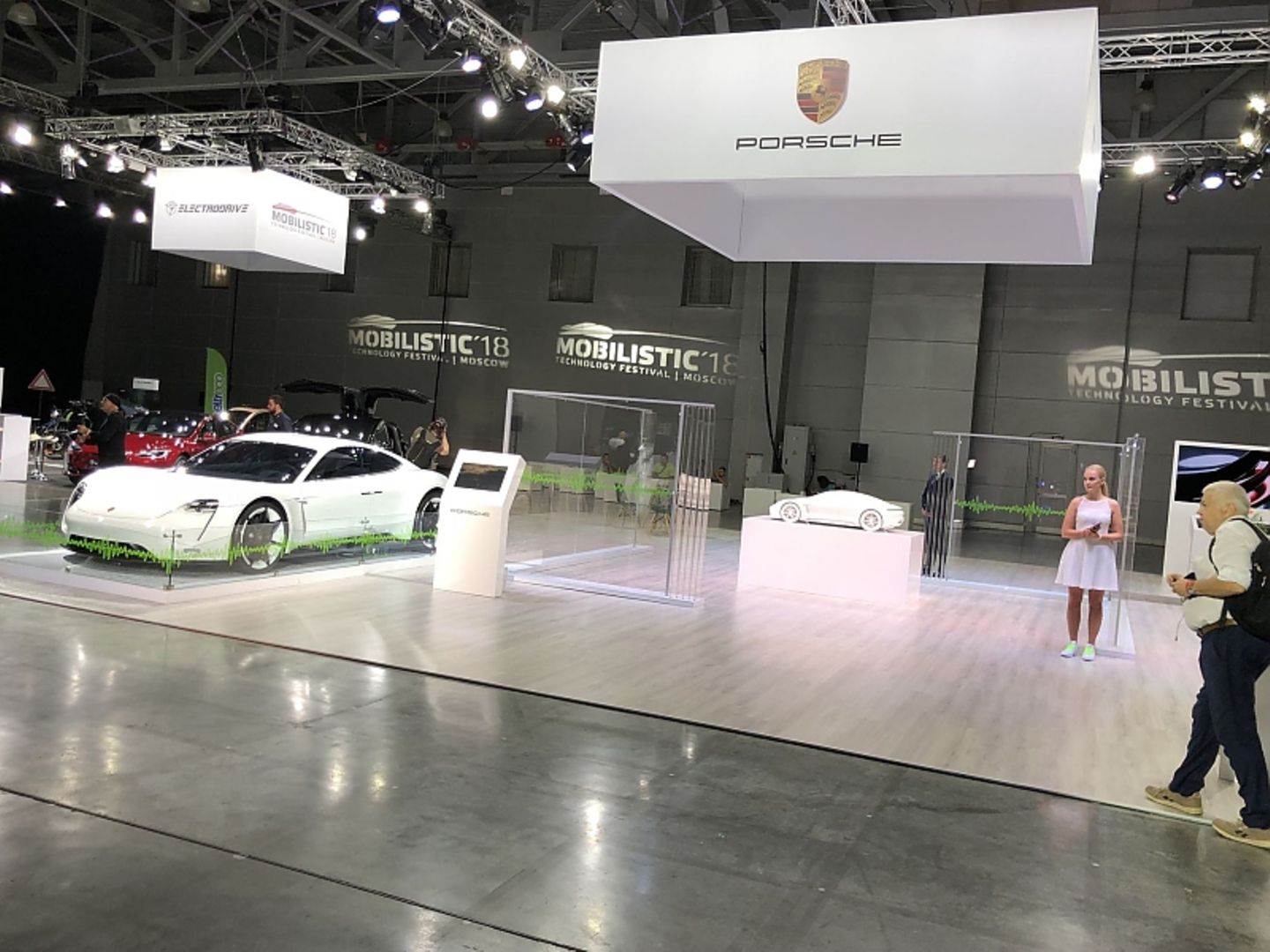 Halbherziger Auftritt: Porsche Stand Moskauer Autosalon 2018