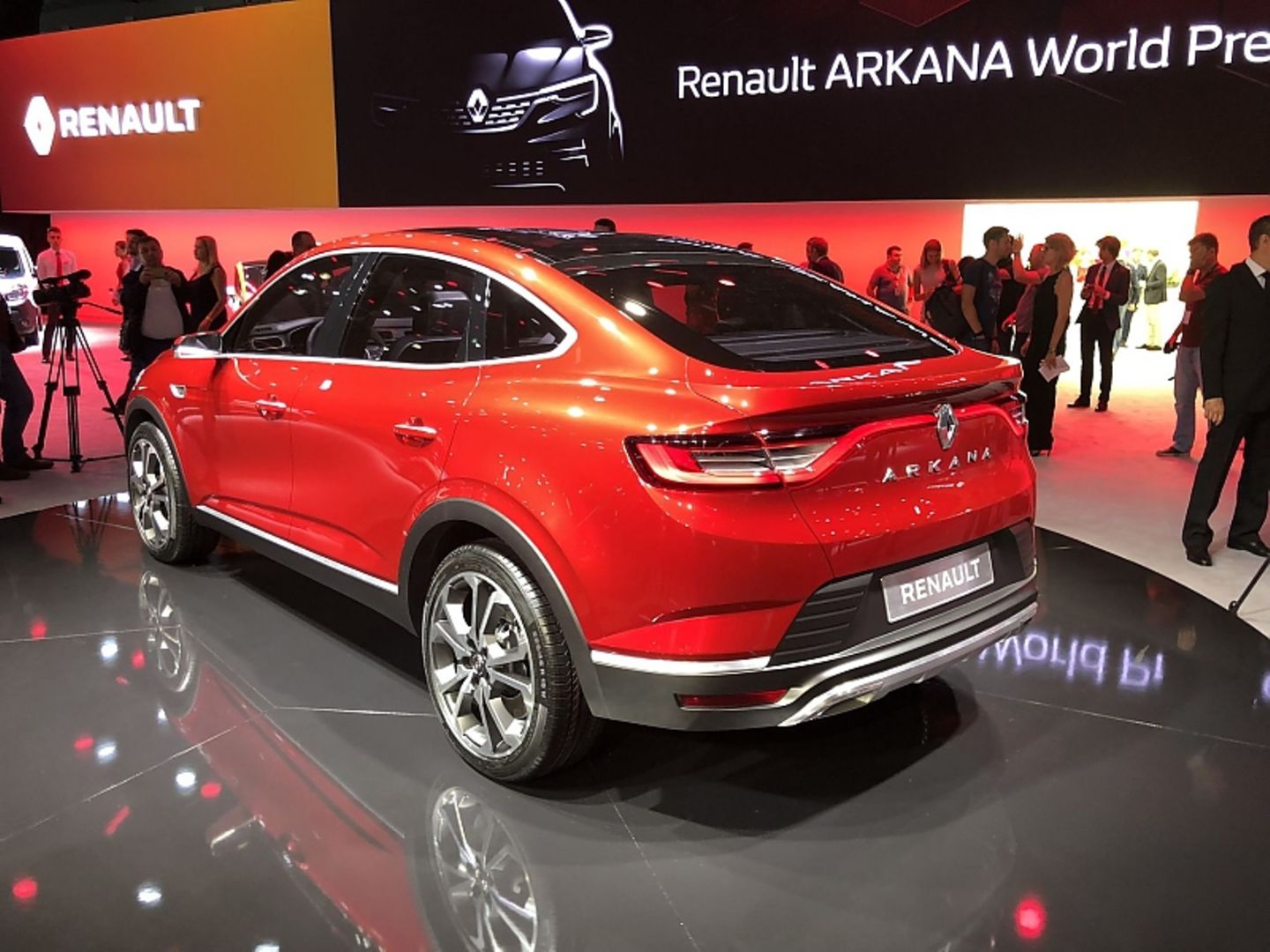 Die Studie Renault Arkana kommt dem SUV-Coupé, das nächstes Jahr in Serie geht, schon sehr nahe