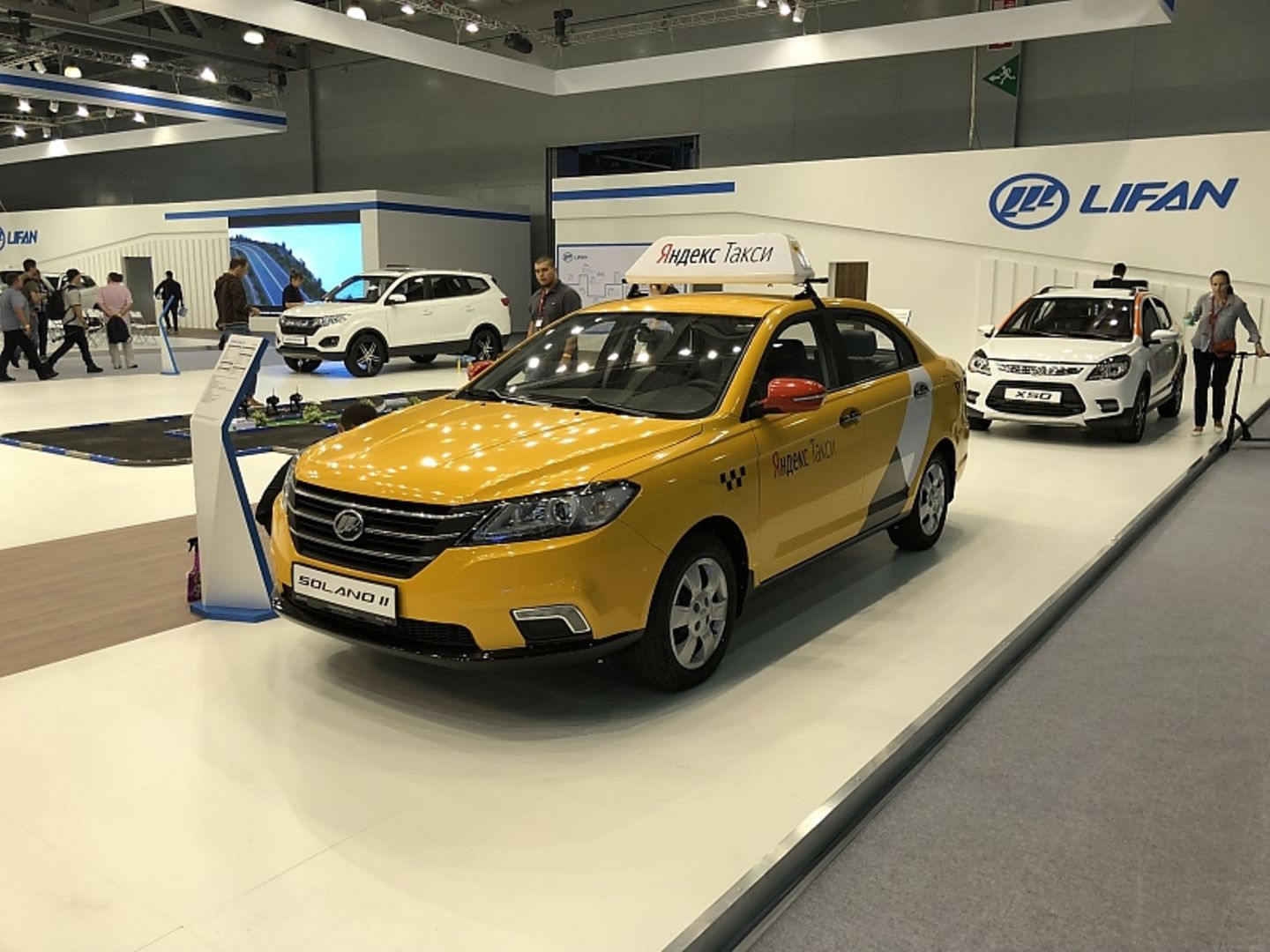 Der chinesische Autobauer präsentiert den Lifan Solano II als Taxi