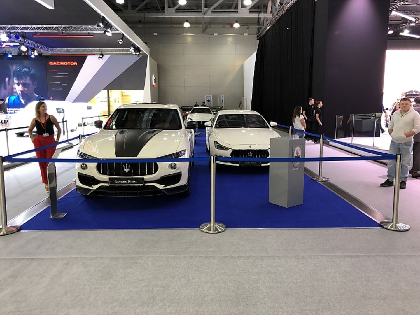 Die Maseratis stehen in Reih und Glied