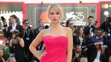 Barbie lässt grüßen: Lottie Moss, jüngere Halbschwester von Model Kate Moss, in einem pinken Tüllkleid