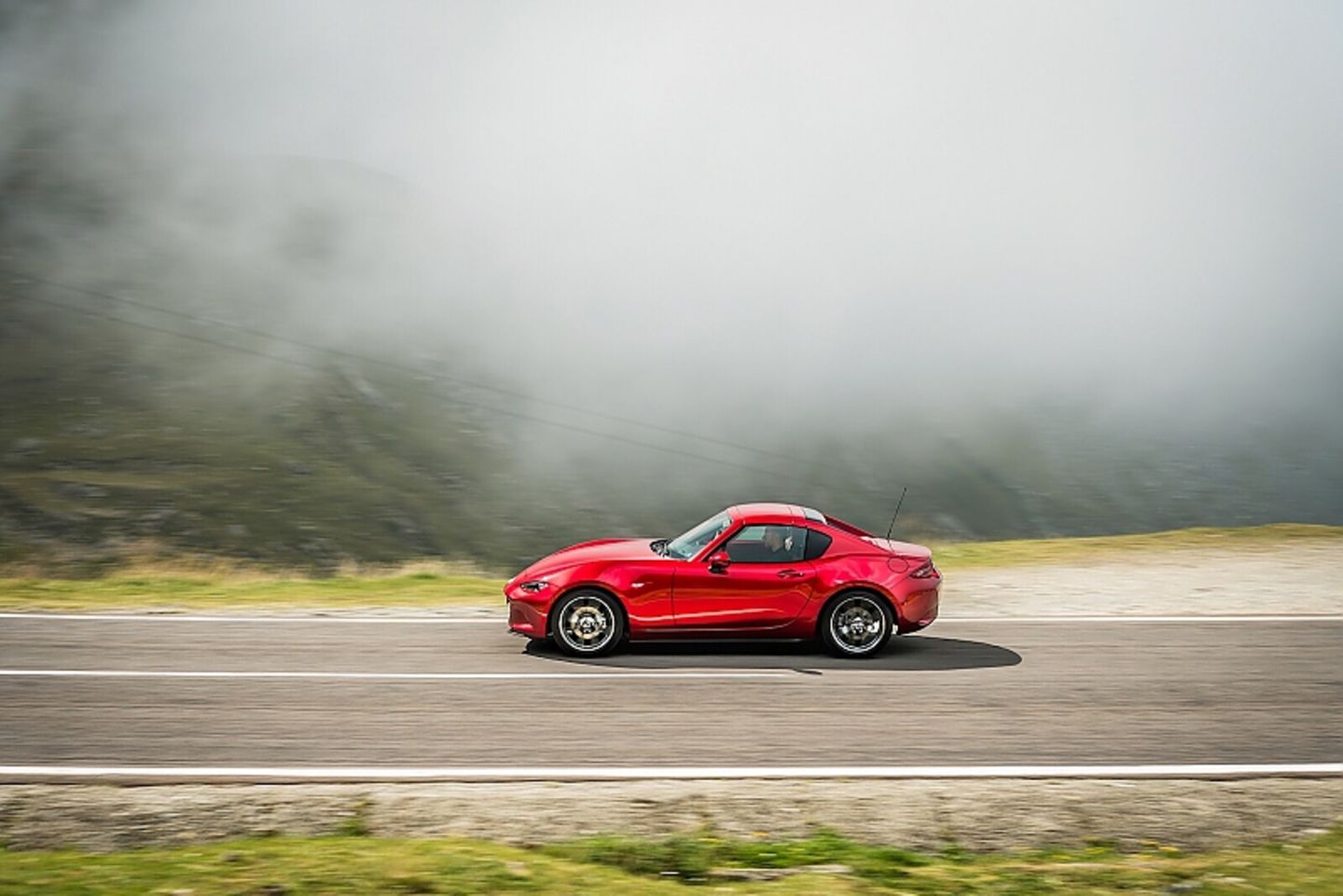 Mit dem Mazda MX-5 RF im rumänischen Gebirge unterwegs
