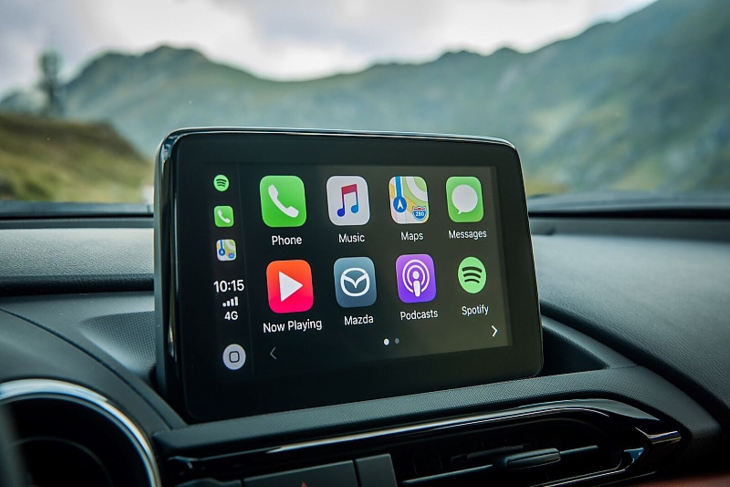 Inzwischen lassen sich auch Apple CarPlay und Android Auto in den Mazda MX-5 integrieren
