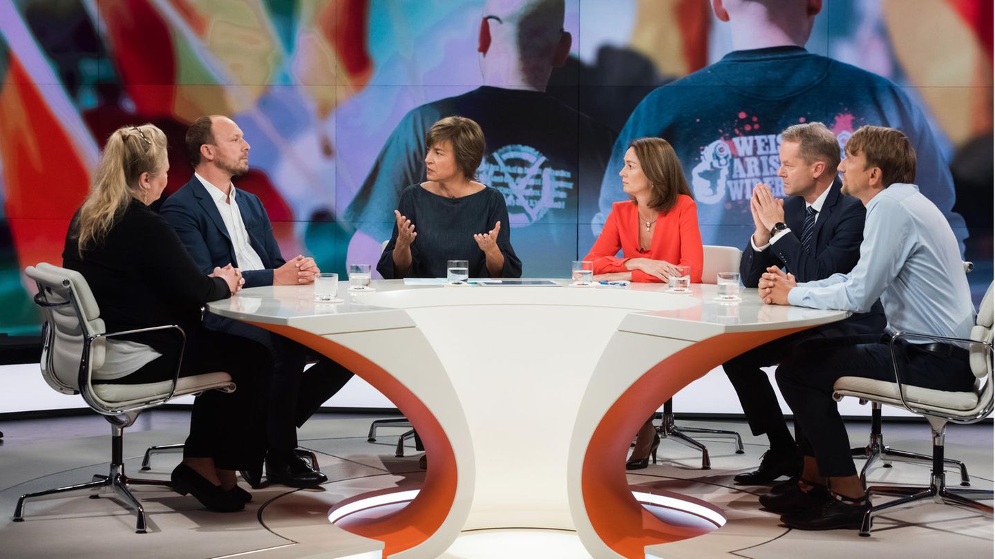 Justizministerin Katarina Barley (3.v.r) diskutierte in der Runde bei Maybritt Illner über Chemnitz