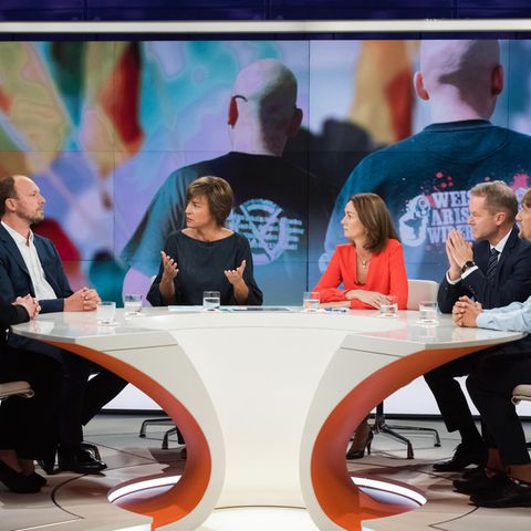 Justizministerin Katarina Barley (3.v.r) diskutierte in der Runde bei Maybritt Illner über Chemnitz