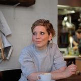 Sarah Hallmann, Hallmann & Klee  Hallmann hat zuvor im mittlerweile gescholossenem Zwei-Sterne-Restaurant "Margaux" gearbeitet und Wohl und Wehe der Sterne-Gastronomie erlebt.  In ihrem eigenen Lokal sollte es lockerer zugehen, die Richtschnur sind Geschmack, Produktqualität und eine Atmosphäre, in der sich alle so wohl fühlen, dass sie am liebsten täglich wieder kommen wollen. Auch das fast ausschließlich aus Frauen bestehende Personal. 