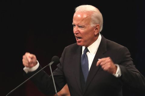Ex-Vizepräsident Joe Biden bei seiner Trauerrede für John McCain in einer Baptistenkirche in Phoenix, Arizona