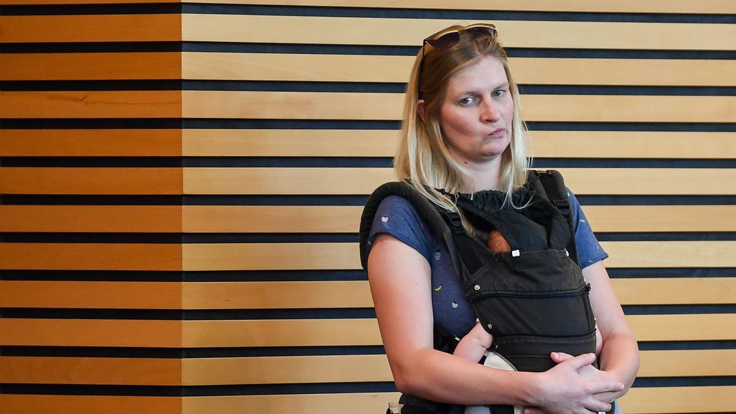 Thüringen: Grünen-Politikerin Madeleine Henfling im Interview mit NEON