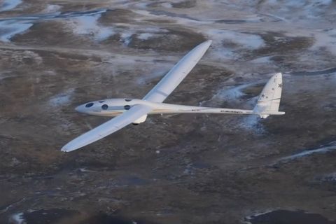Neuer Weltrekord: Komplett ohne Antrieb: Airbus-Segelflugzeug fliegt auf 19 Kilometer Höhe