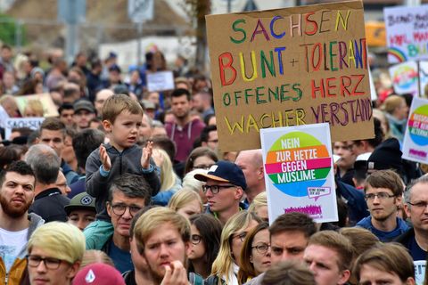 Chemnitz: Tausende demonstrieren für "Herz statt Hetze" – rechte Kundgebungen laufen parallel