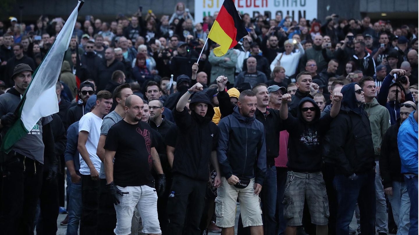 Journalisten berichten von viel Aggressivität auf Seiten der rechten Demonstranten in Chemnitz