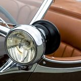 Mercedes 500 K Spezial-Roadster - filigraner Zusatzscheinwerfer an der Rückseite des Außenspiegels