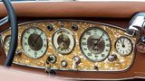 Mercedes 500 K Spezial-Roadster - die Instrumente in künstlichem Permutt