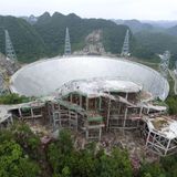 Die Konstruktion nutzt eine natürliche Karst-Senke aus.