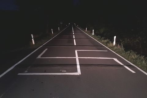 nachrichten deutschland - Hakenkreuz auf straße