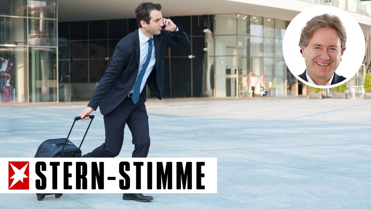 Das Handy am Ohr, den Rollkoffer in der Hand - Dienstreisen können ganz schön stressig sein
