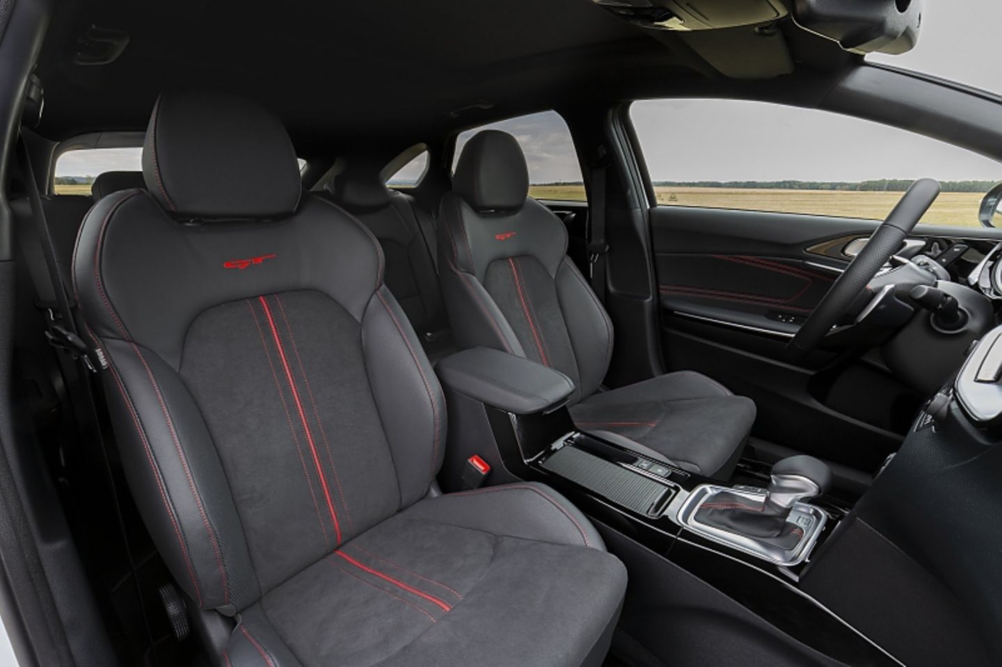 Kia Pro Ceed 1.6 T-GDI - solide Frontsitze