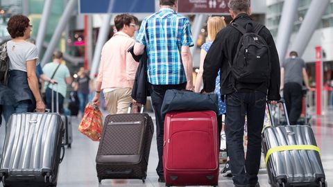 Passagiere am Flughafen Düsseldorf