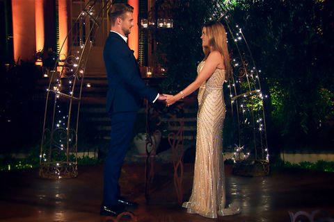An diesen Mann hat die "Bachelorette" ihre letzte Rose verteilt