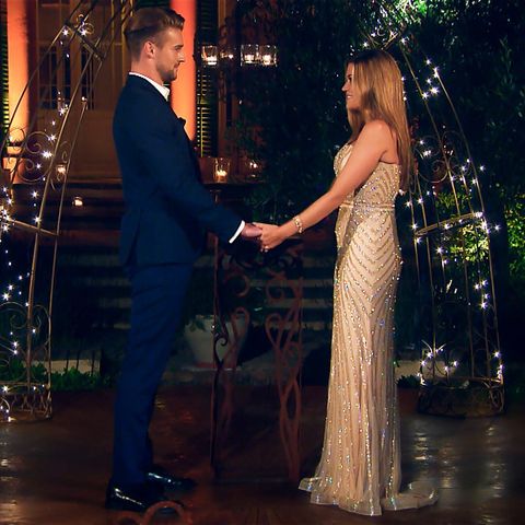 An diesen Mann hat die "Bachelorette" ihre letzte Rose verteilt