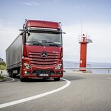 Das Mercedes Lkw-Flaggschiff beherrscht autonomes Fahren Level 2