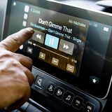 Verschiedene Apps unterstützen den Fahrer
