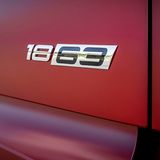 Der Mercedes Actros 1863 hat bis zu 463 kW / 630 PS und ein maximales Drehmoment von 3.000 Newtonmetern