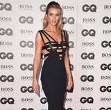 In der Regel werden Tapes benutzt, um Schmerzen bei Muskel- oder Gelenksverletzungen zu lindern - Model Rosie Huntington-Whiteley bastelte sich daraus ein gewagtes Kleid