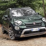 Fiat 500X Cross mit Unterfahrschutz für den imaginären Ausflug ins Gelände