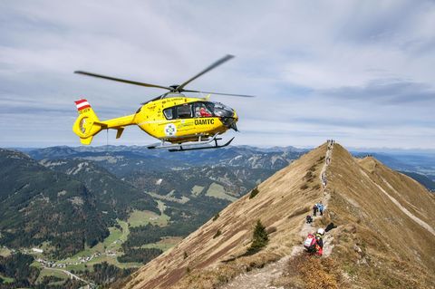 Österreich Alpenwanderung Bergrettung