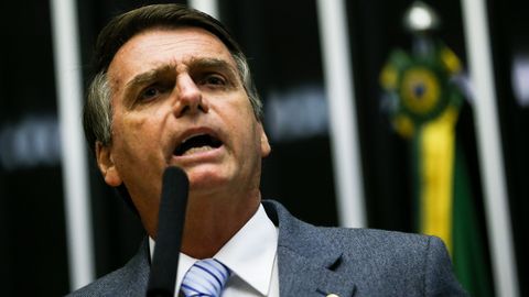 Brasiliens Präsidentschaftskandidat Jair Bolsonaro hält eine Rede