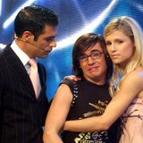 Daniel Küblböck mit den damaligen DSDS-Moderatoren Carsten Spengemann und Michelle Hunziker. Er schied - trotz begrenzter stimmlicher Talente - erst in der vorletzten Sendung aus und belegte damit den dritten Platz hinter Alexander Klaws und Juliette Schoppmann. Mit der von Dieter Bohlen produzierten Single "You Drive Me Crazy" enterte Küblböck später die Spitze der CD-Charts in Deutschland und Thailand.