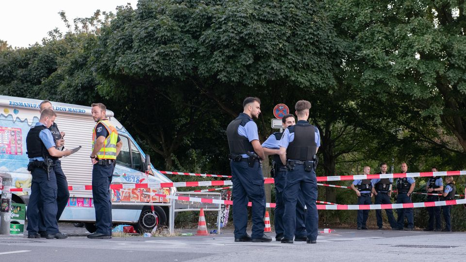 Nachrichten aus Deutschland: Schüsse in Berlin Tempelhof